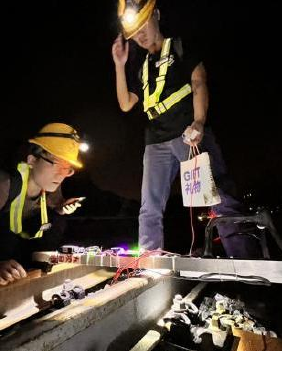 智能轨距尺夜间现场实测